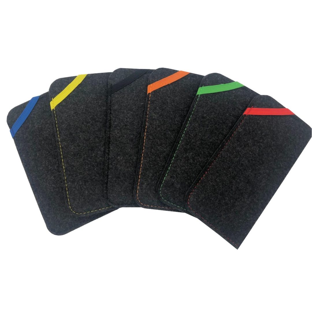 Pochette avec élastique en Feutrine Noire Recyclée – Sans Logo